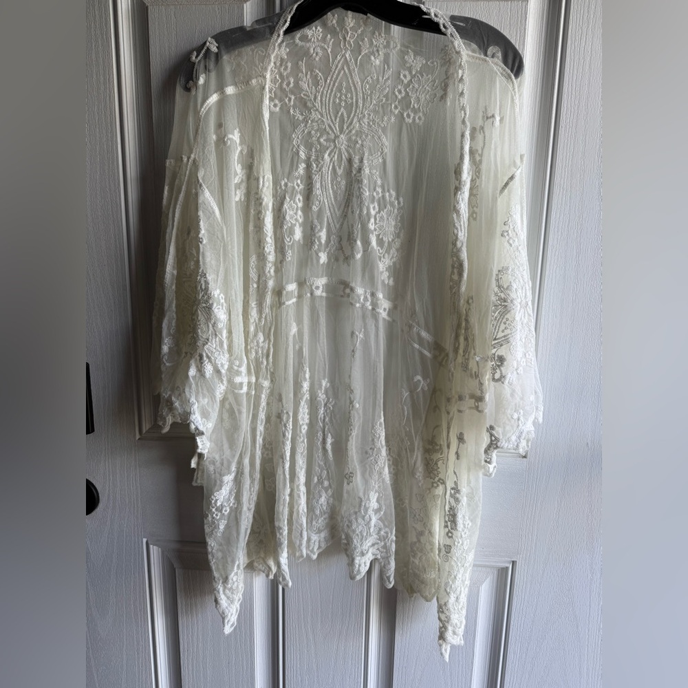 SHEIN Sheer White Floral Lace Kimono